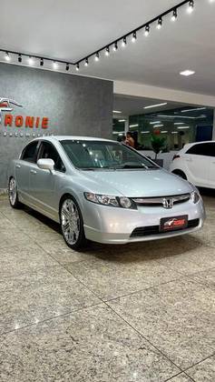 HONDA CIVIC 1.8 LXS 16V FLEX 4P AUTOMÁTICO